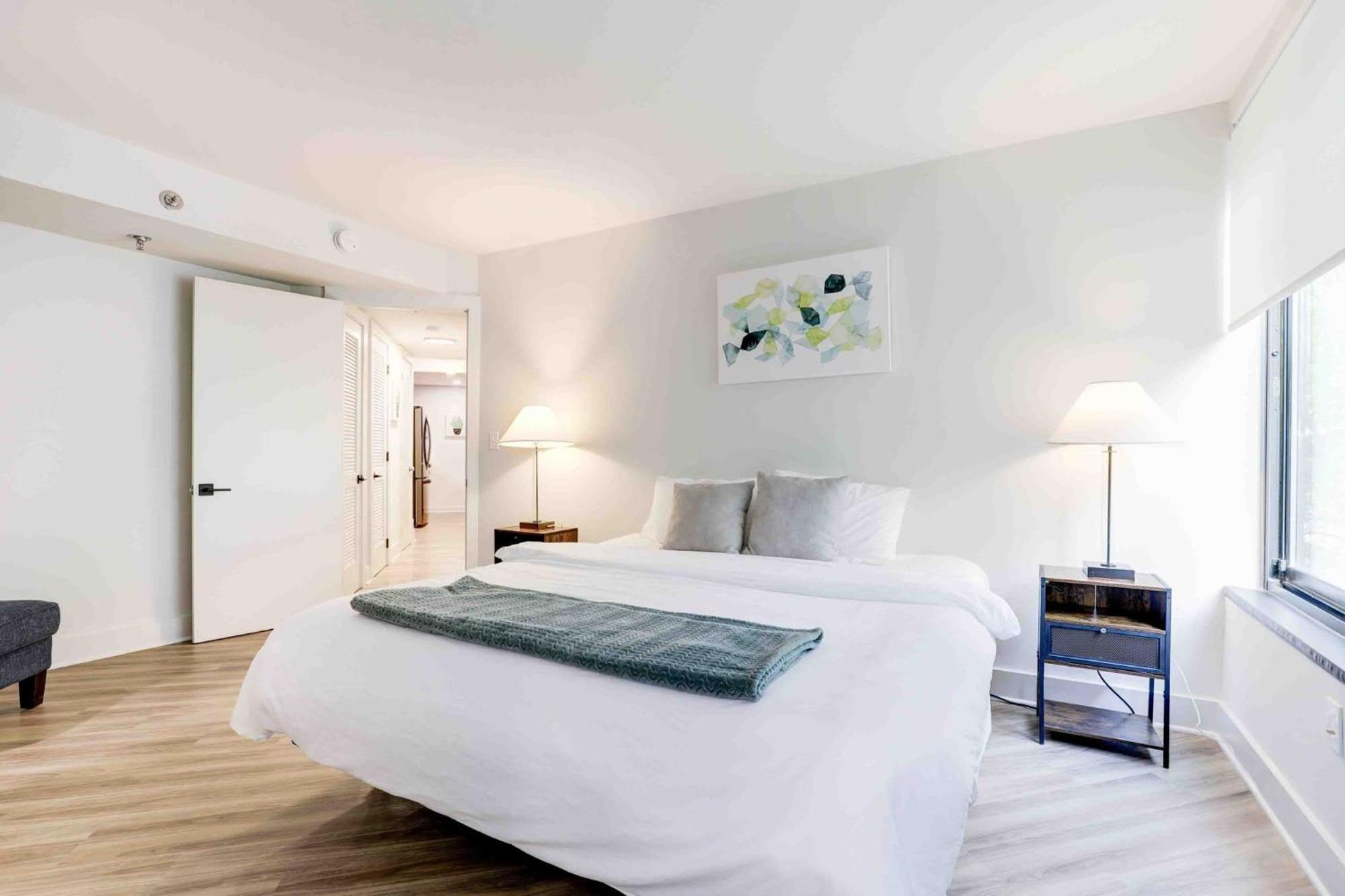 2Br Executive Apartment With Spacious Layout Arlington Exteriör bild