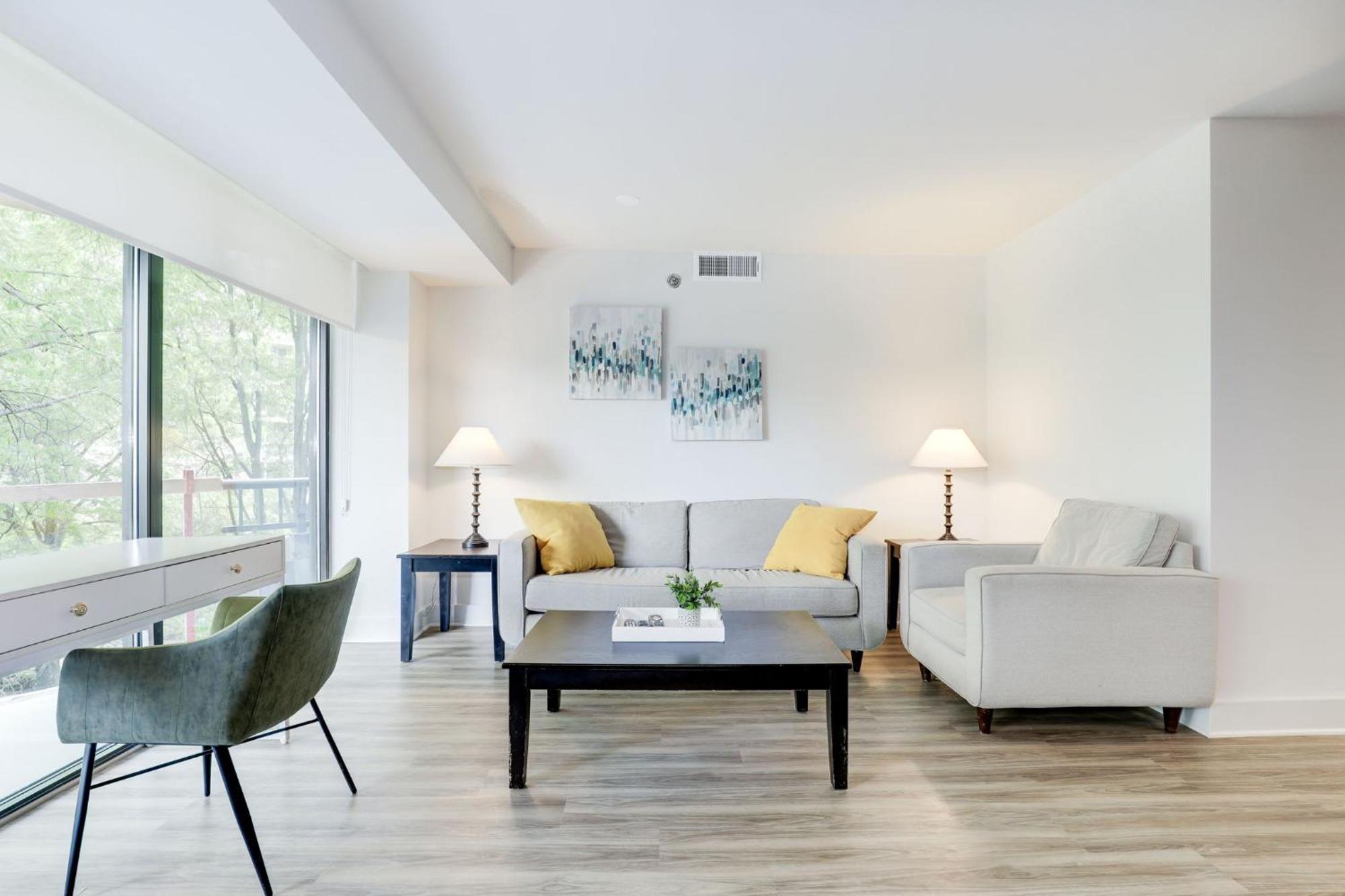 2Br Executive Apartment With Spacious Layout Arlington Exteriör bild