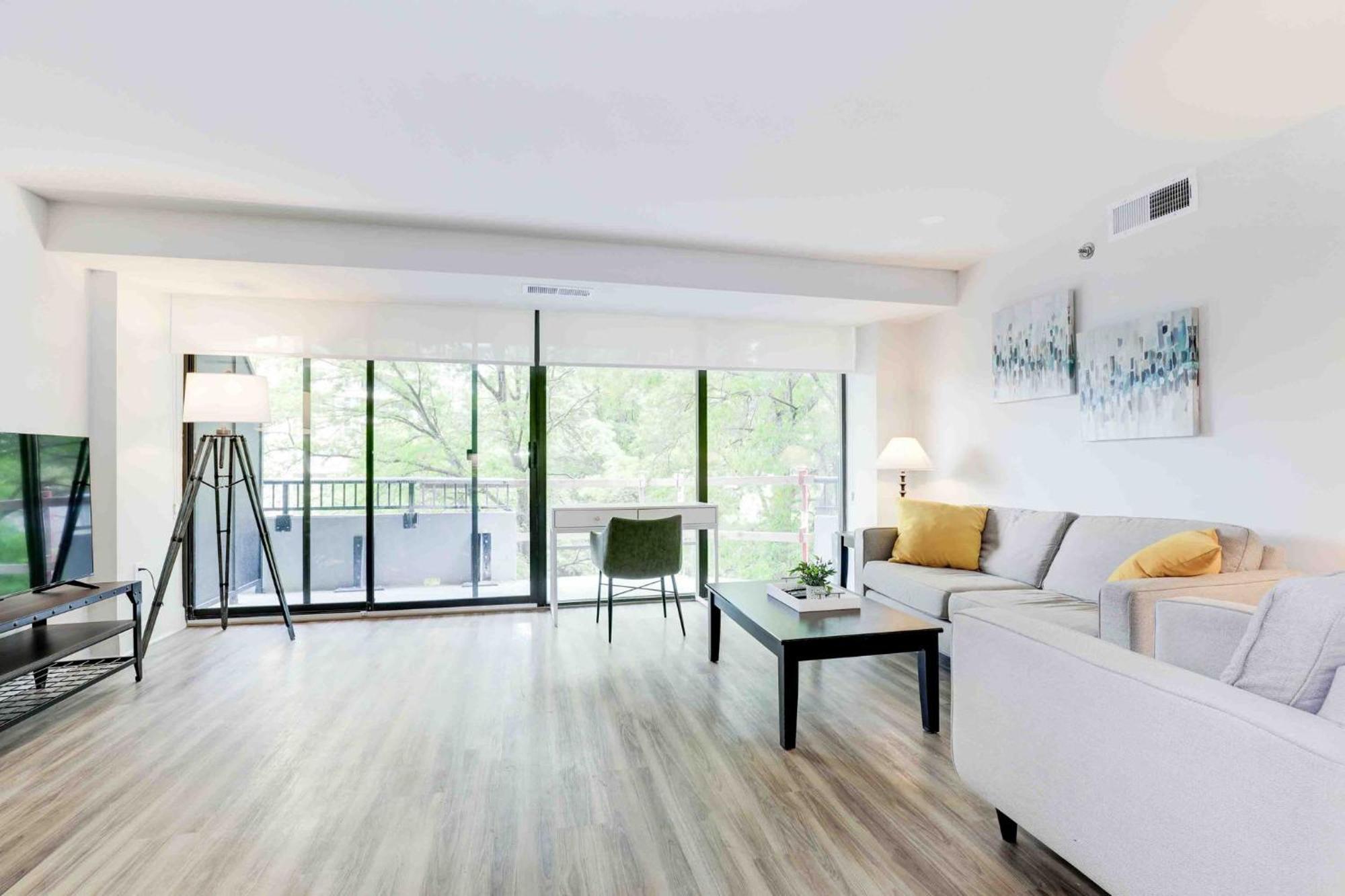2Br Executive Apartment With Spacious Layout Arlington Exteriör bild